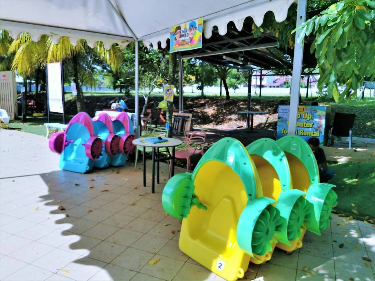 Homestay At Melaka # Free Wifi # Water Themepark Tickets