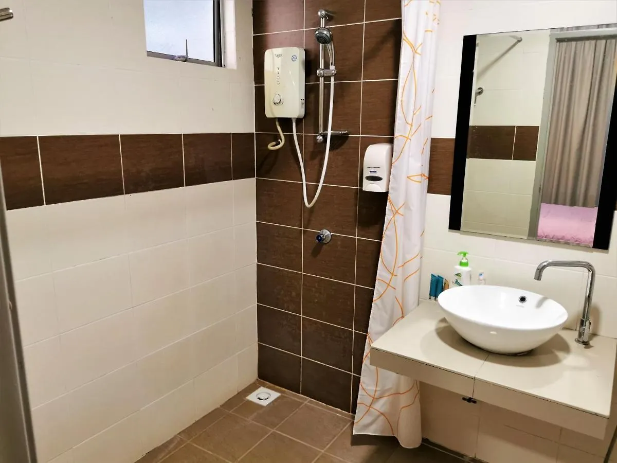 Homestay At Melaka # Free Wifi # Water Themepark Tickets 0*, Malacca