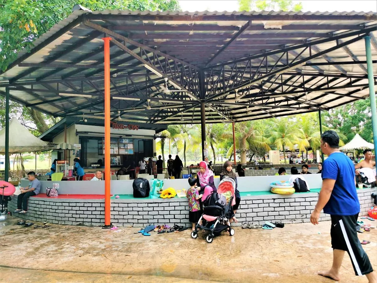 Homestay At Melaka # Free Wifi # Water Themepark Tickets