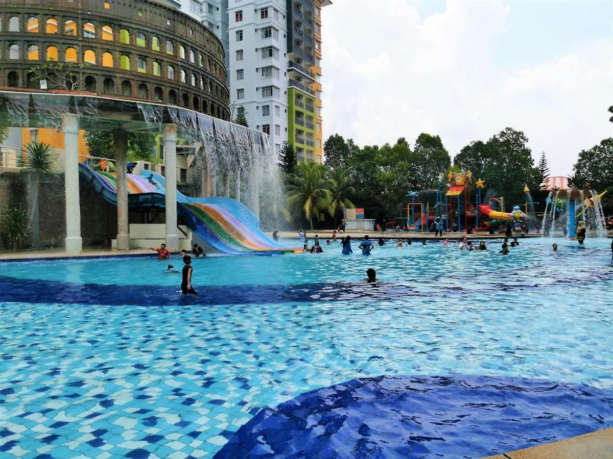 Homestay At Melaka # Free Wifi # Water Themepark Tickets Apartment